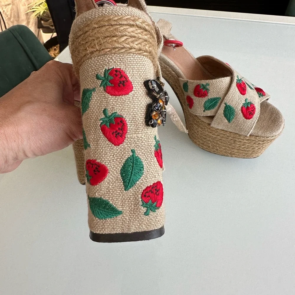 Castaner Spain strawberry platform sandals shoes with bee jewel  size 39 or 8.5 - Picture 8 of 13